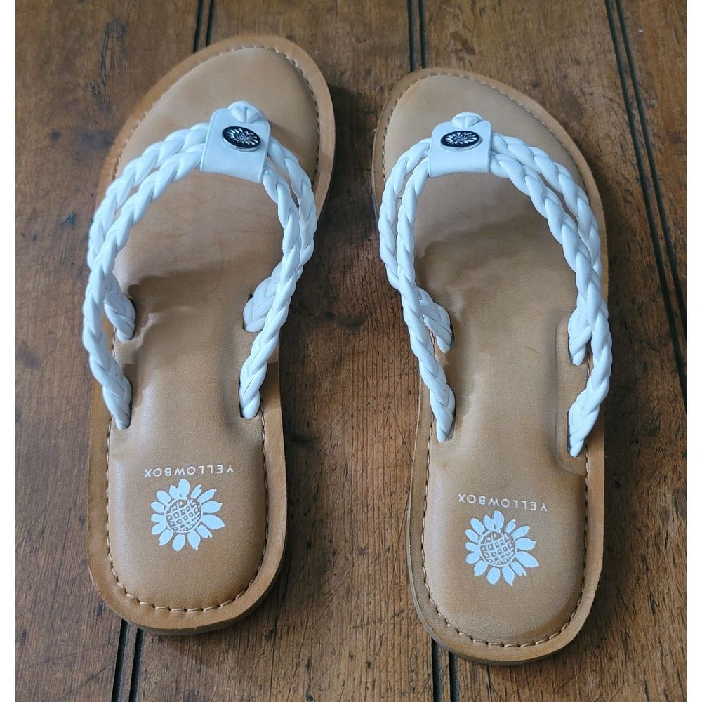 Yellow Box Devina White Flat Sandals- Size 8 - Picture 3 of 5
